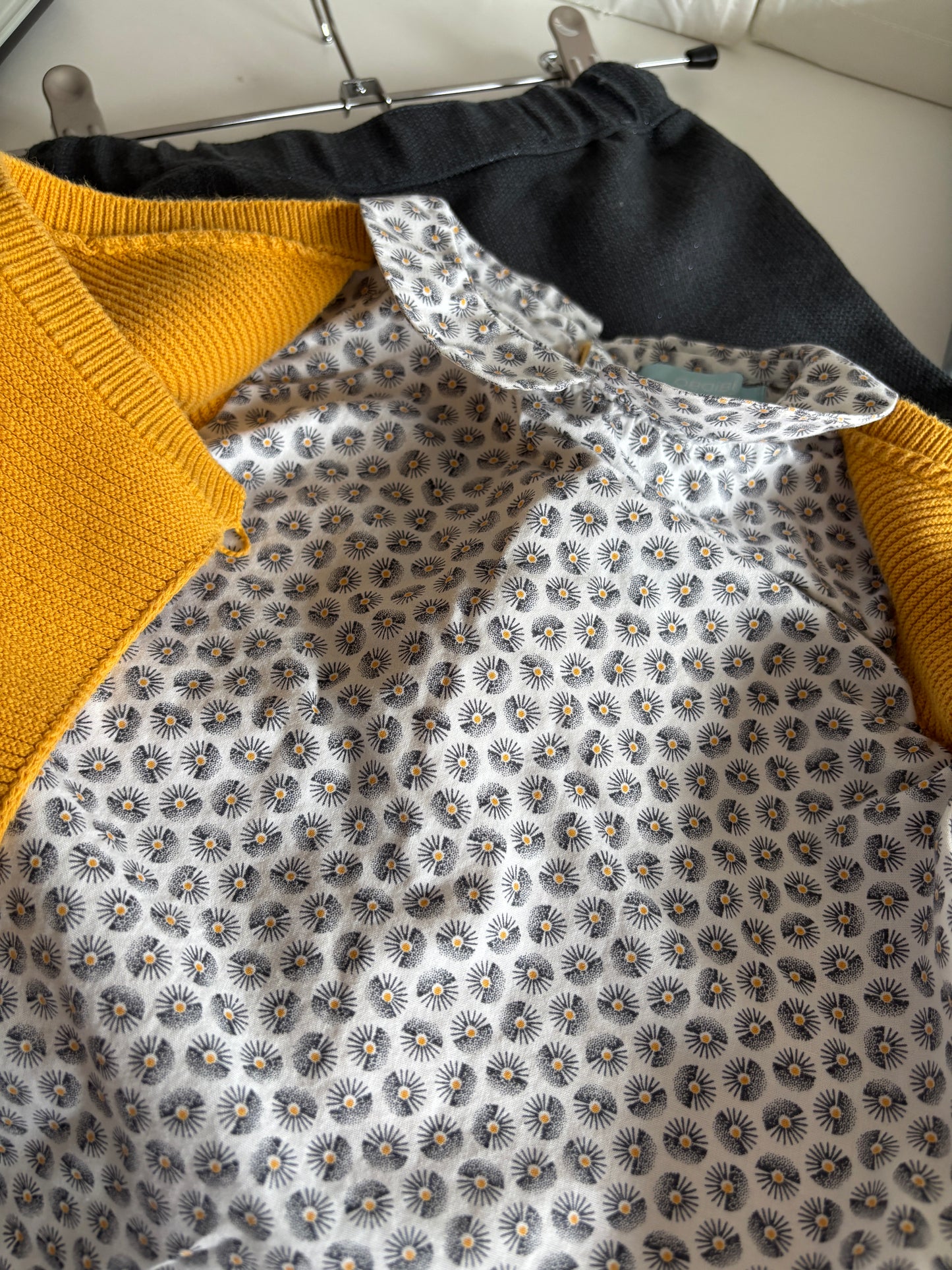 Setje: cardigan met hemdje en shortje