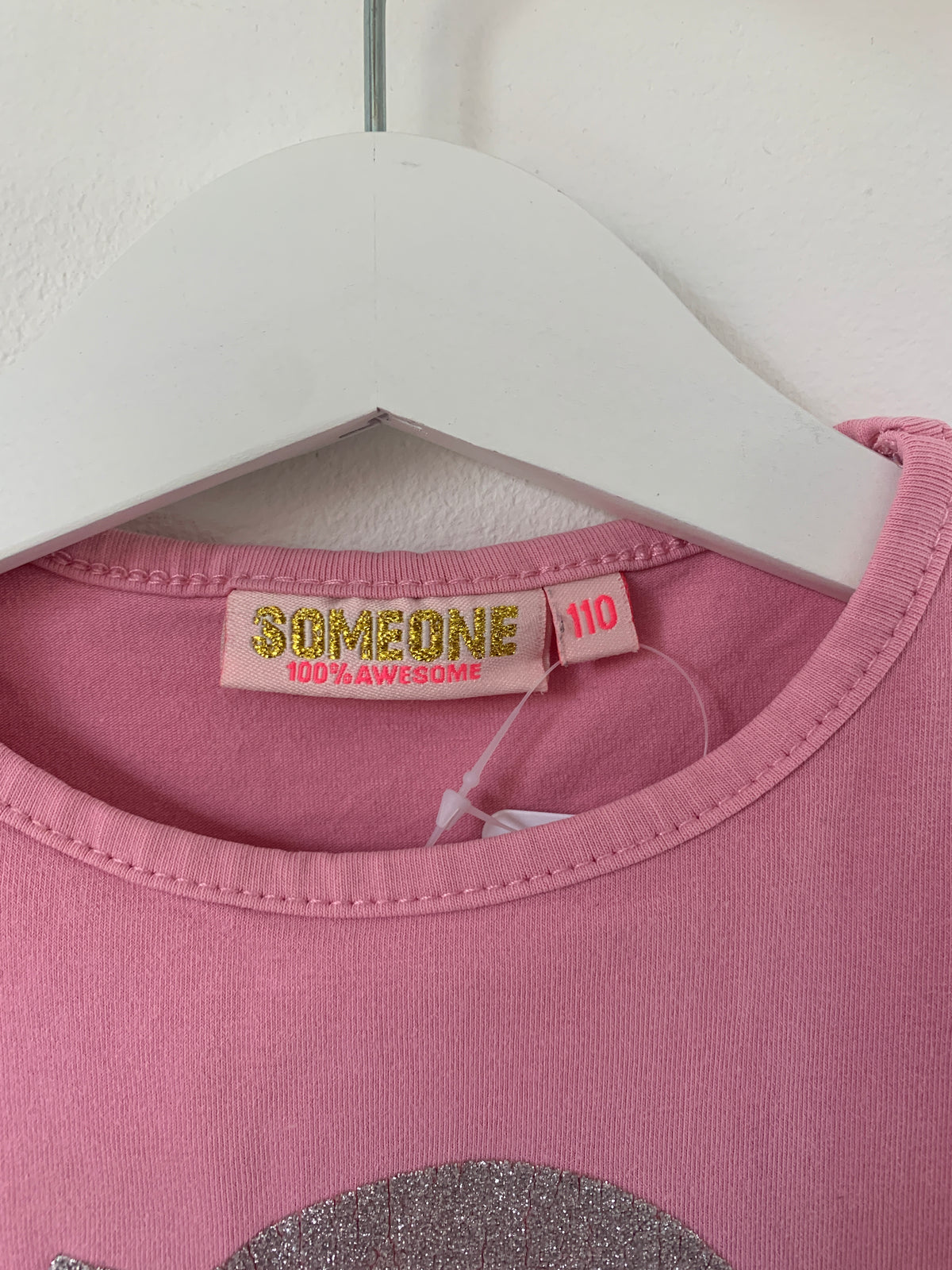 Someone T-shirt 110 - nieuwstaat ⭐