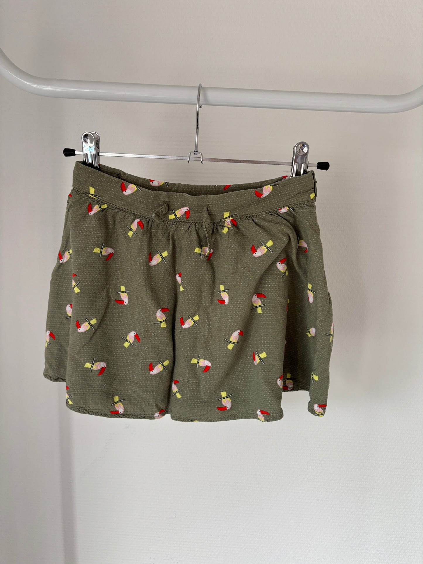 Khaki rokje met vogeltjes