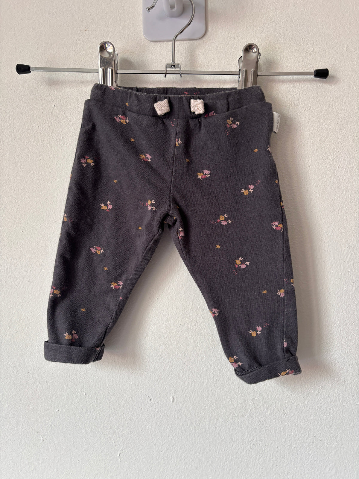 Donkergrijs broekje | Noppies | 56