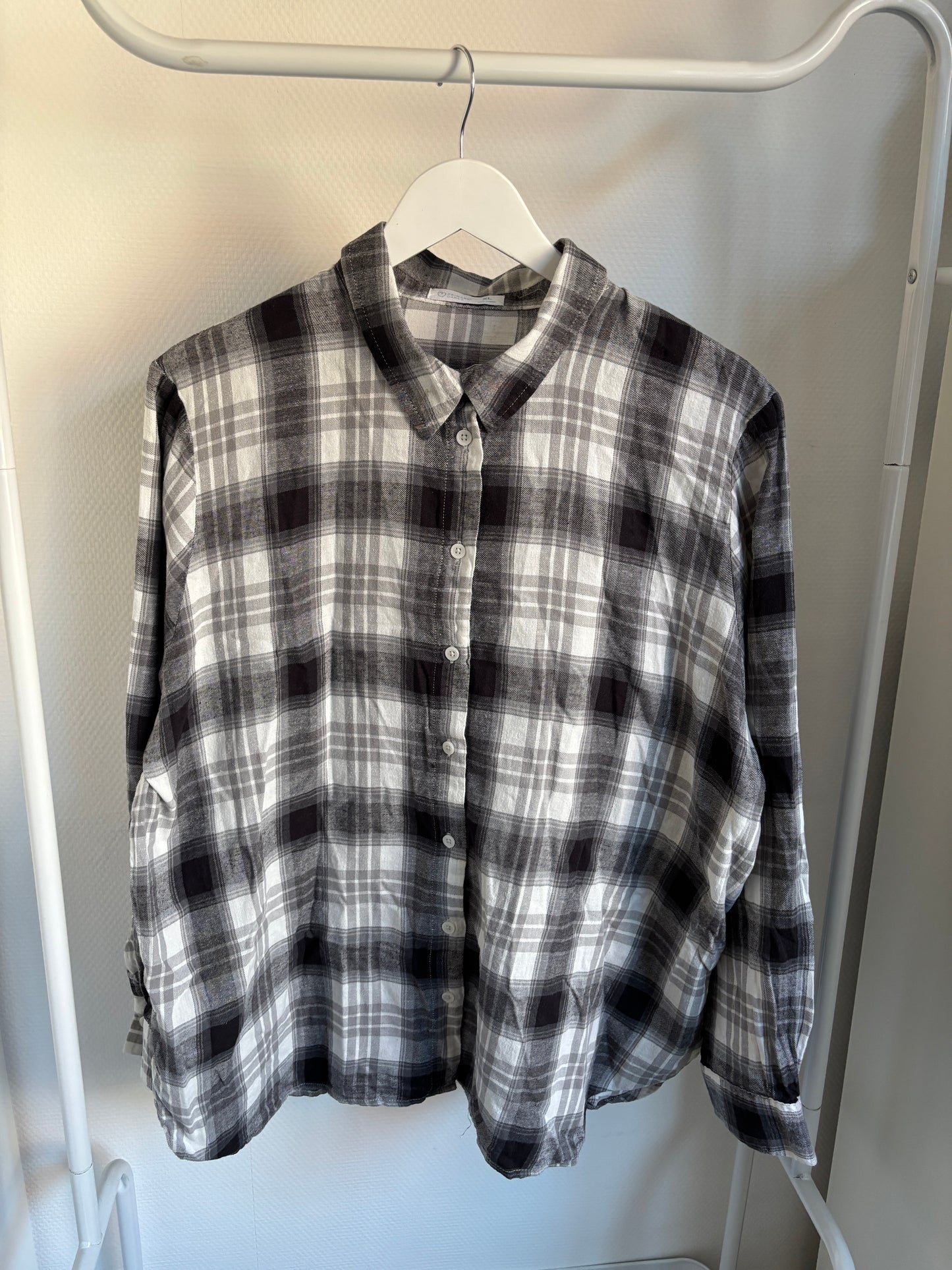 Grijs geruite overhemd