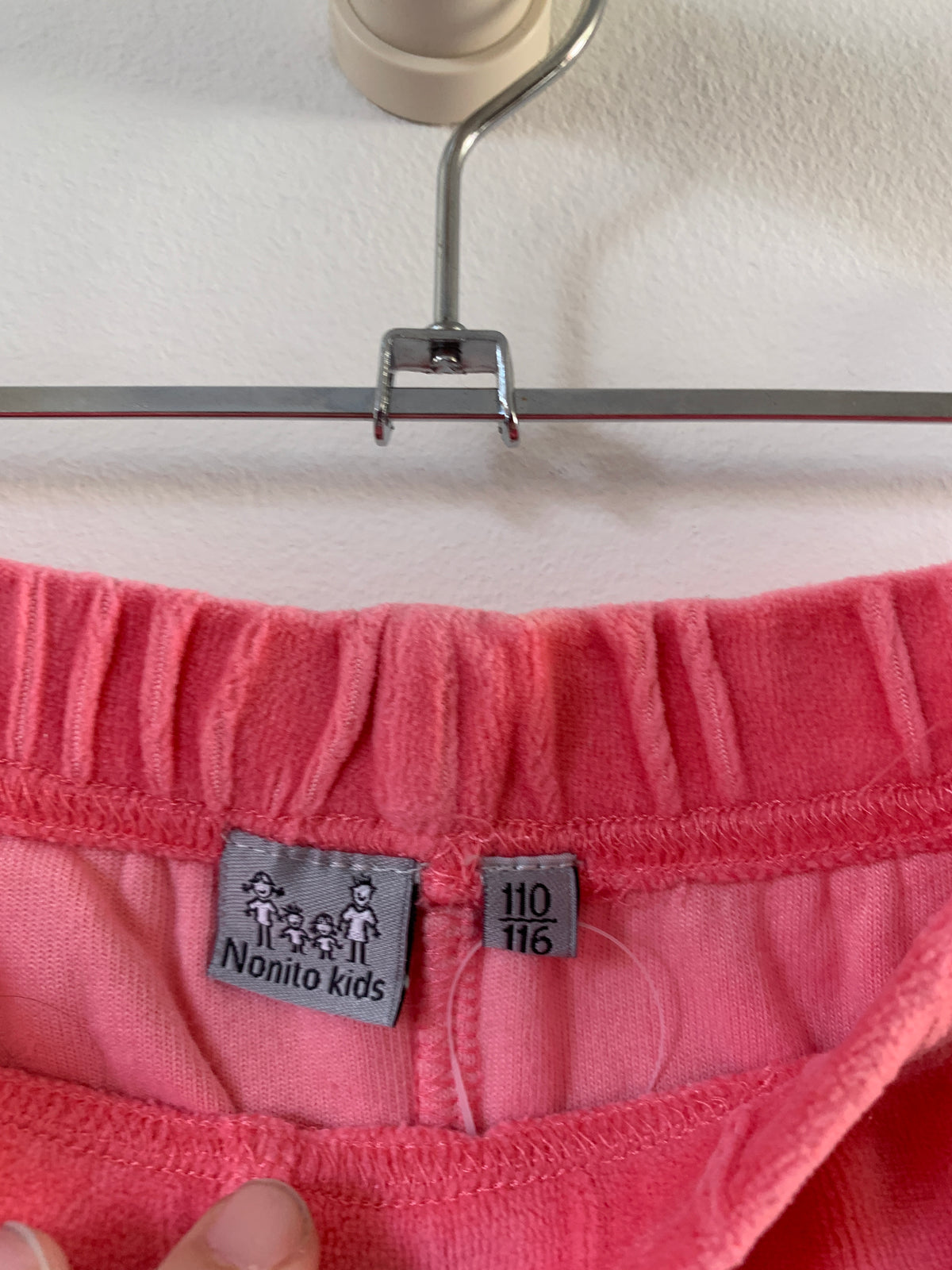 Nonito shortjes (2) 110/116 - zeer goede staat 💸