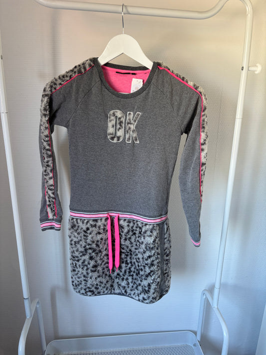 Grijze sweaterjurk "OK"