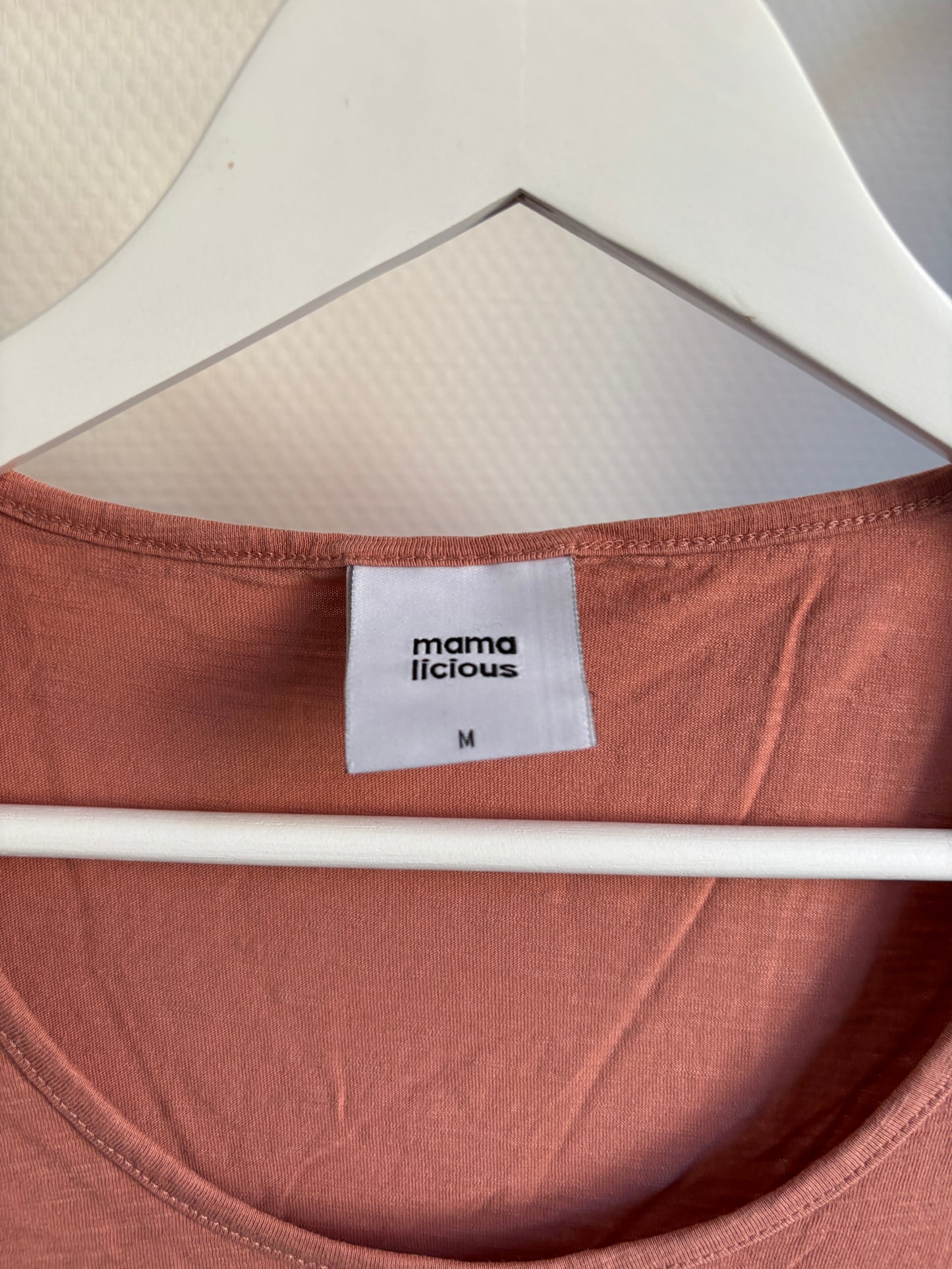 Koraalkleurige zwangerschapst-shirt