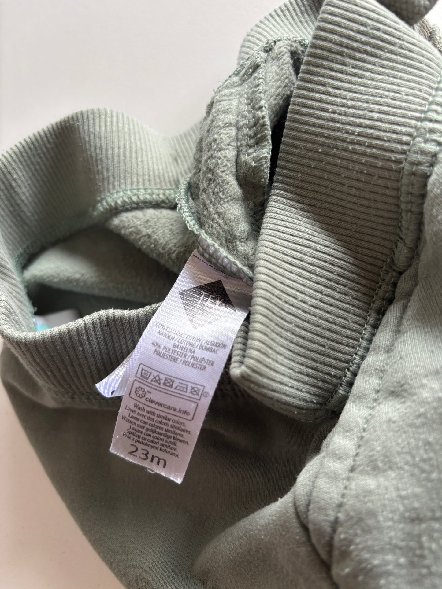 Olijfgroene joggingbroek