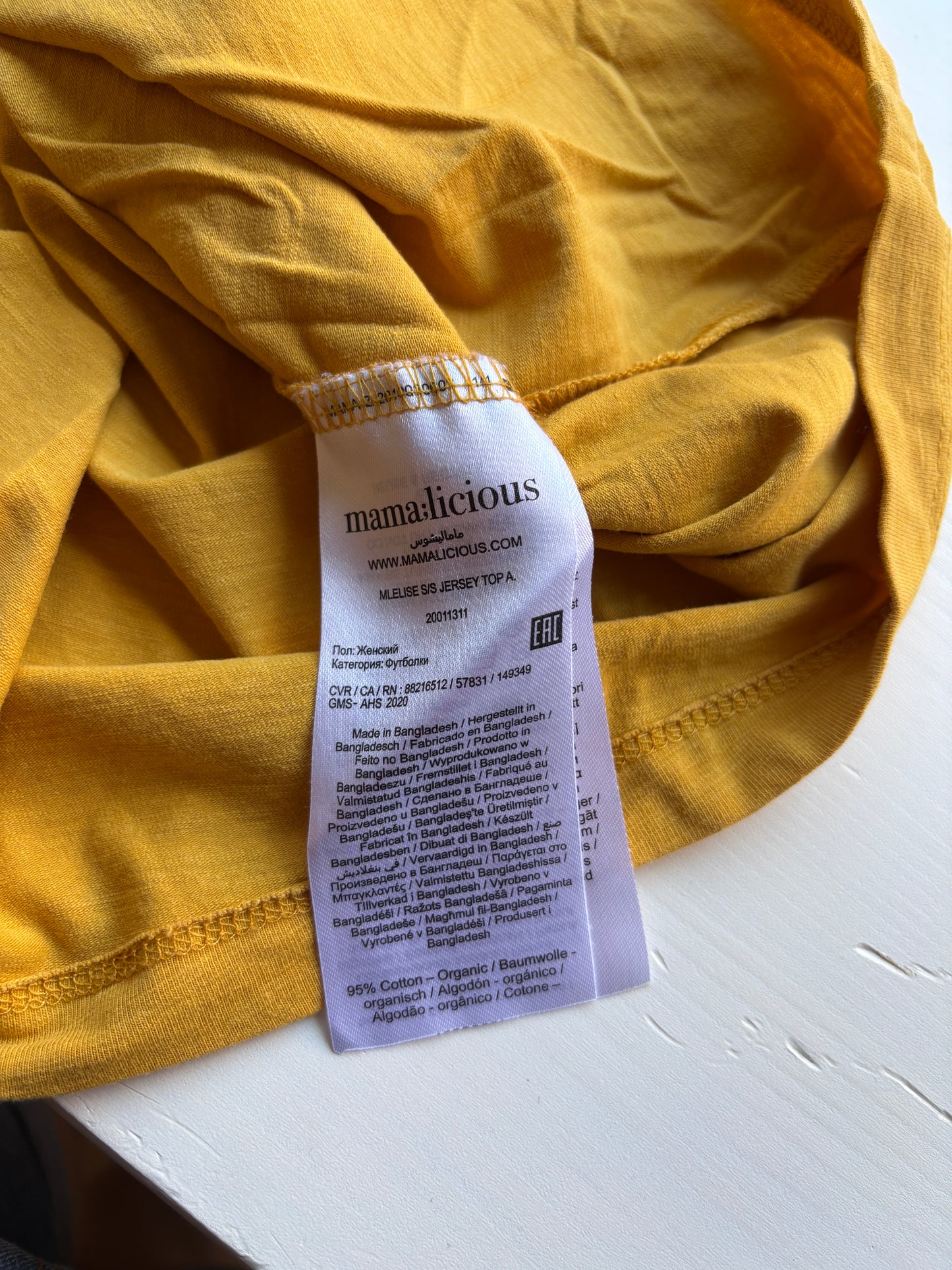 Mosterdgele zwangerschapst-shirt