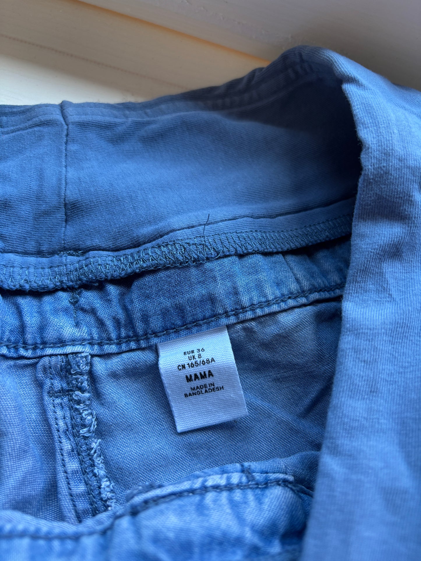 Lichtblauwe zwangerschapsshort