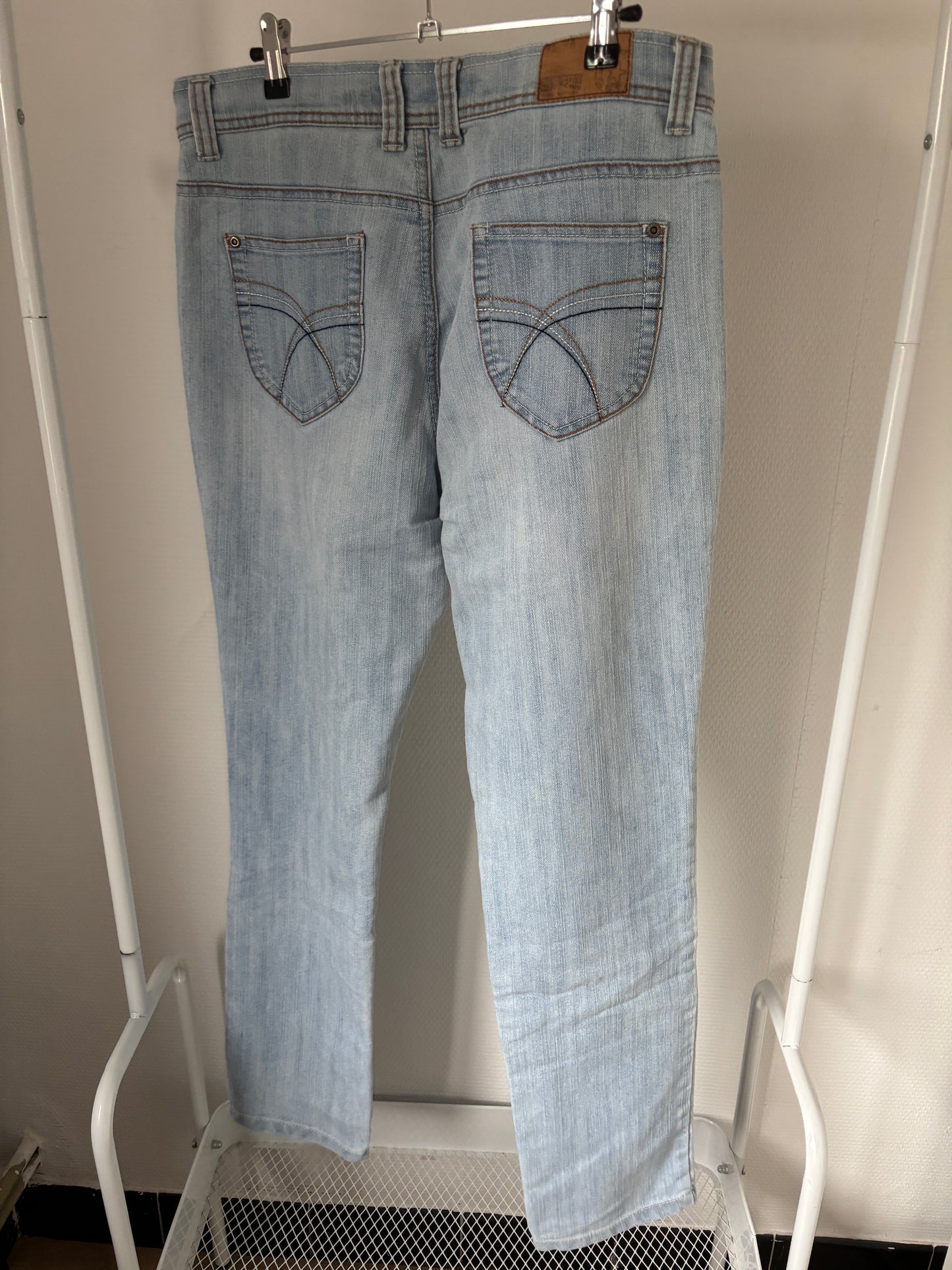 Lichtblauwe straight jeansbroek