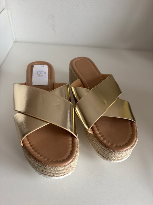 Gouden sandalen/slippers