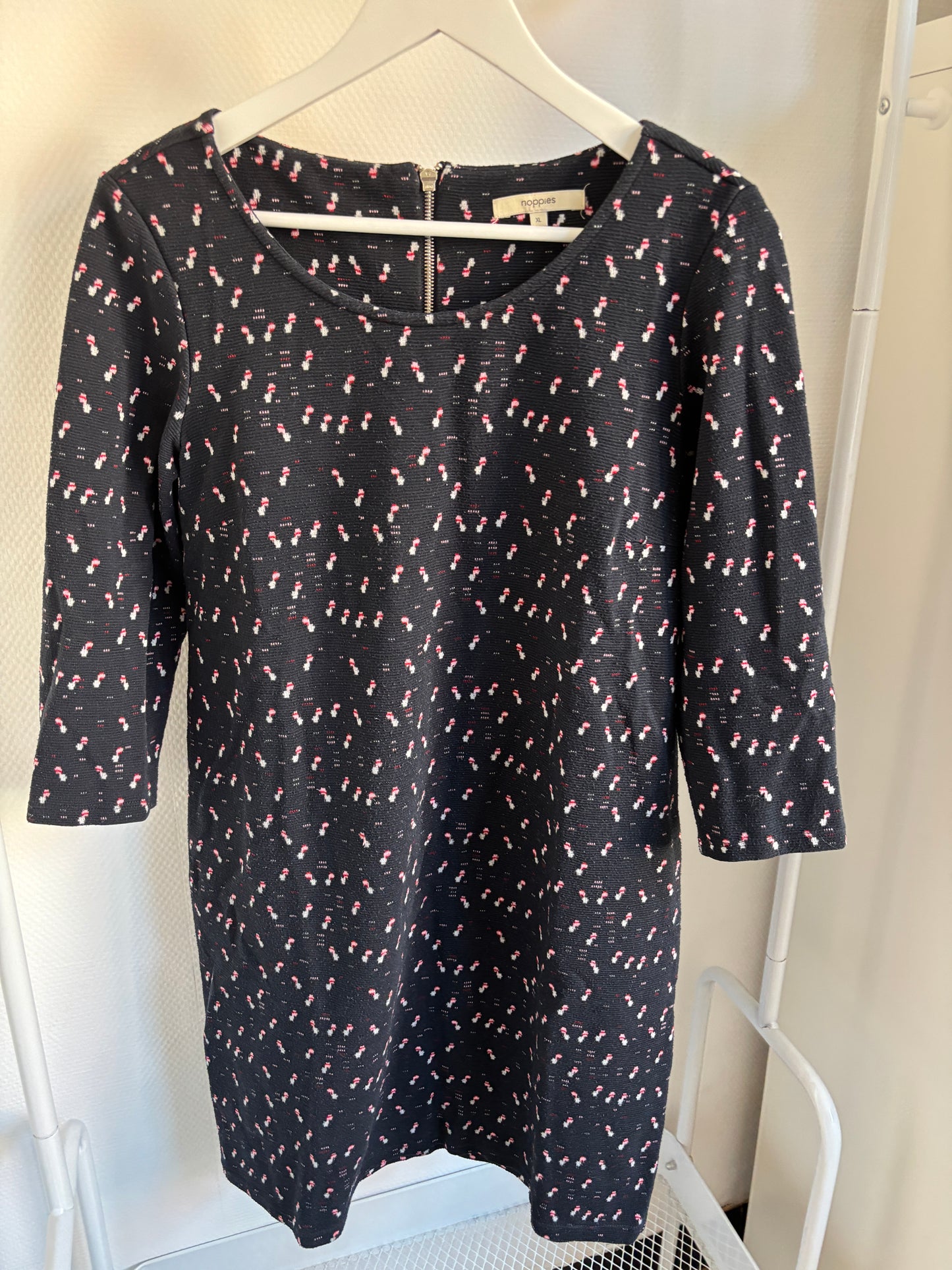 Gebloemde zwangerschapsjurk met driekwartmouwen