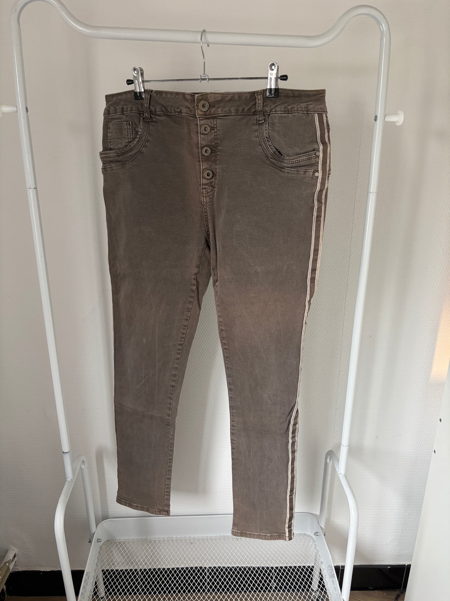 Bruine jeansbroek
