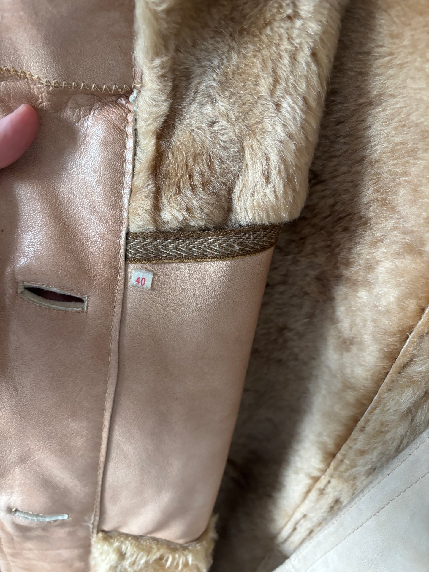 Beige gevoerde lederen jas