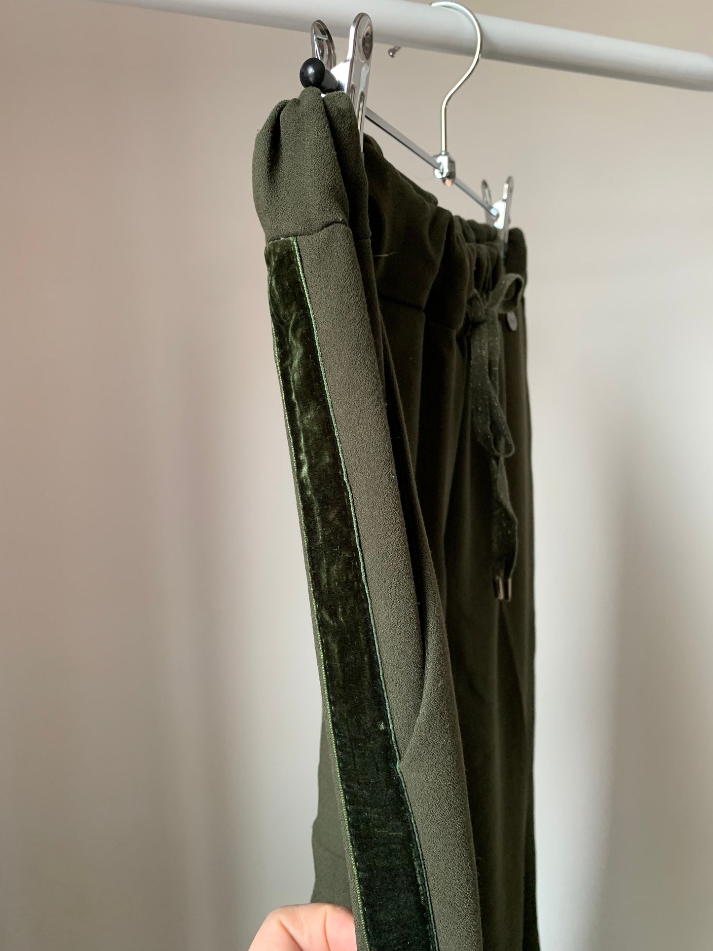 Donkergroene broek