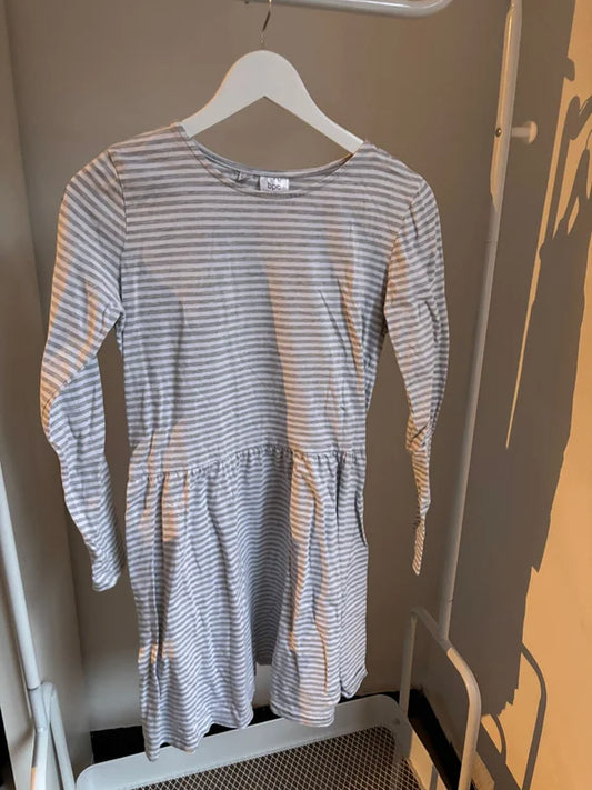 Gestreepte jurk met lange mouwen