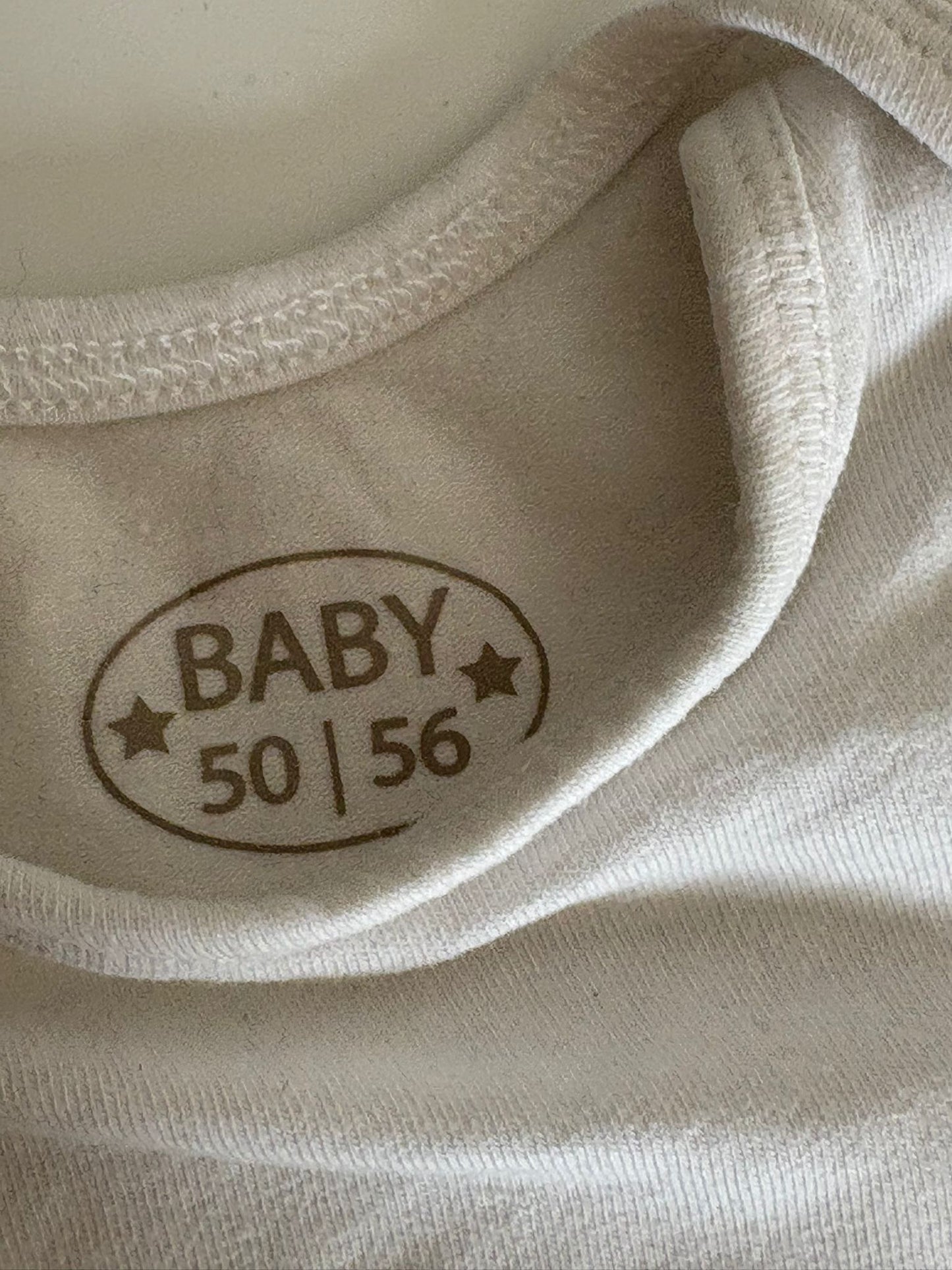 Witte tweedelige pyjama met egeltjes