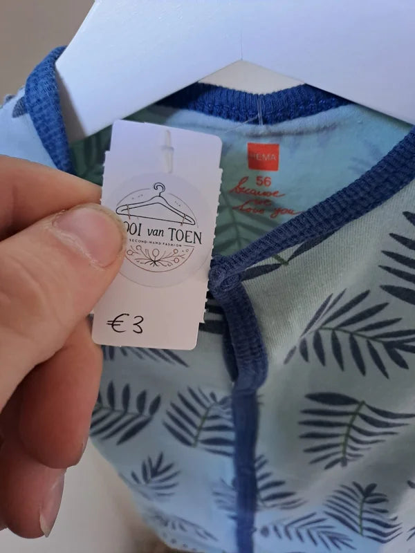 Lichtblauw zomerboxpakje