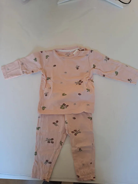 Lichtroze tweedelige pyjama