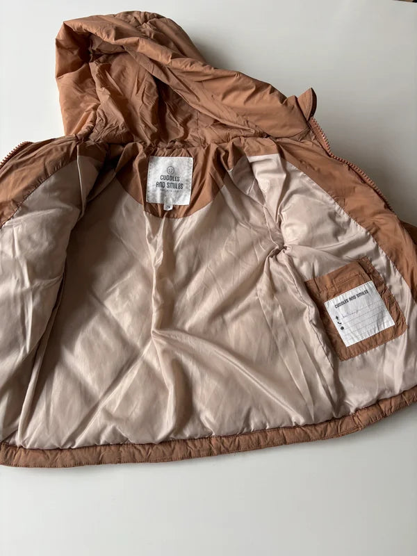 Bruinbeige winterjas