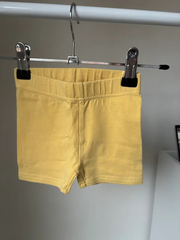 Geel shortje | Zeeman | 86