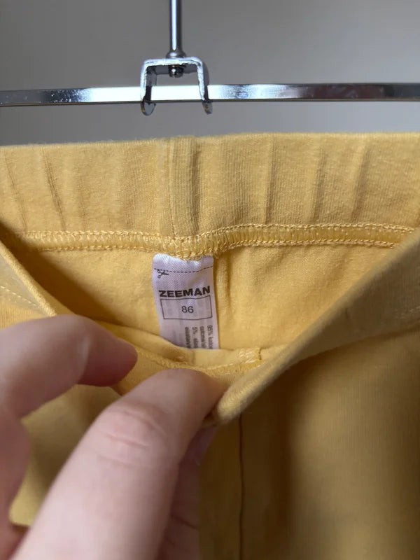 Geel shortje | Zeeman | 86