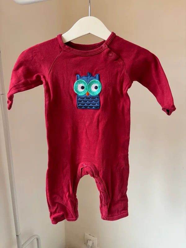 Rood boxpakje met uil