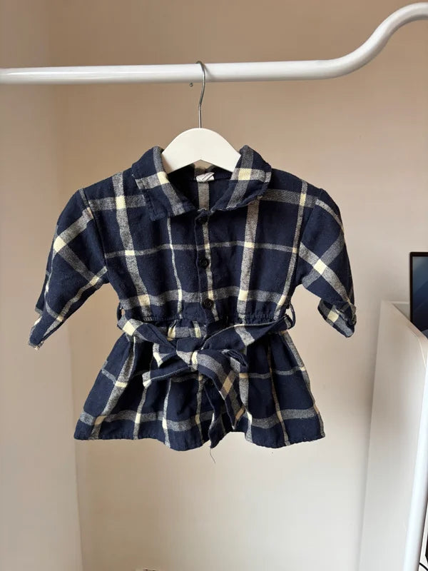 Marineblauw geruite jurkje