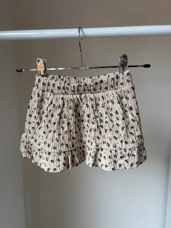 Beige rokje met bloemetjes