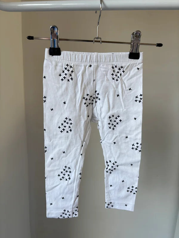 Witte legging met kruisjes