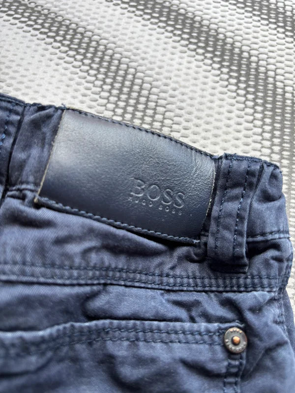 Marineblauwe jeansbroek