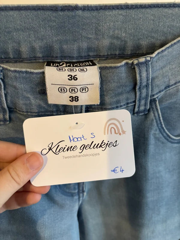 Lichtblauwe jeansbroek