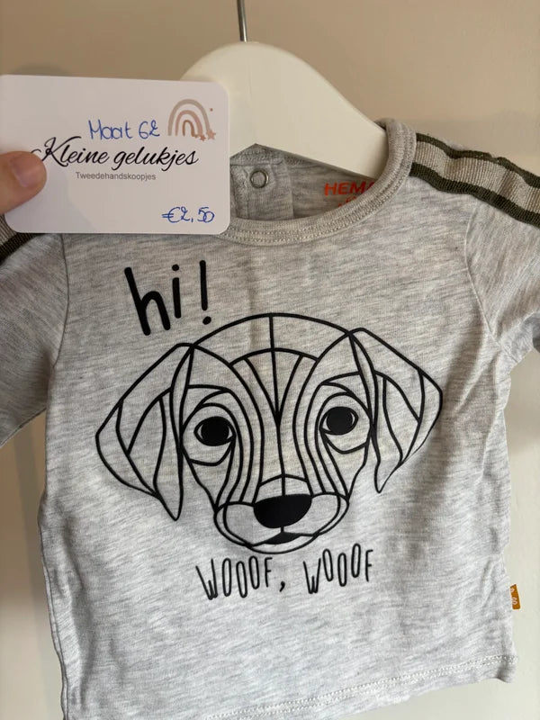 Lichtgrijze longsleeve met hond