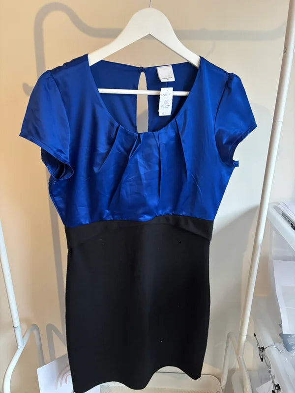 Blauw-zwarte zwangerschapsjurk