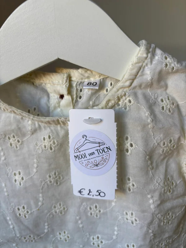 Crèmekleurig jurkje