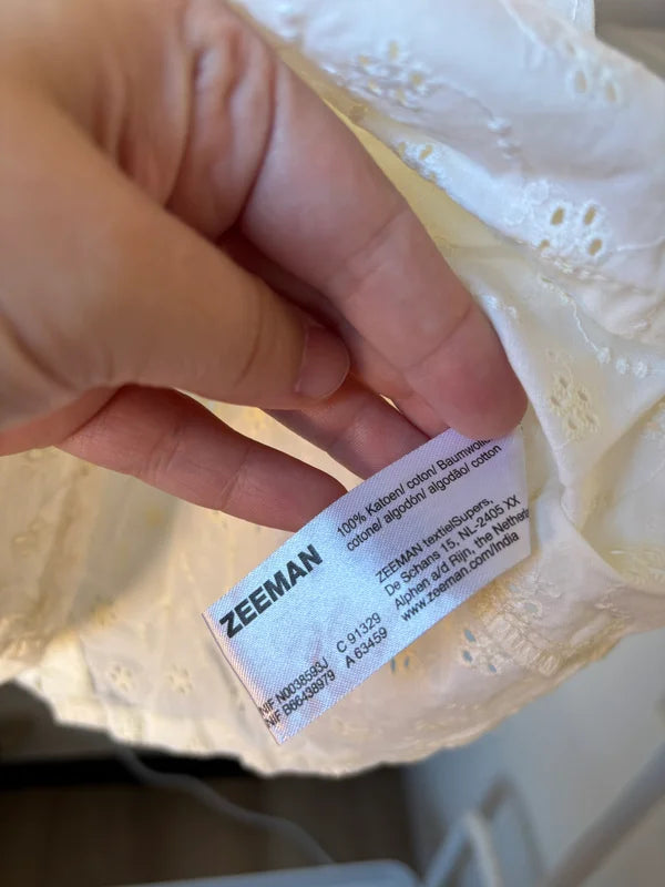 Crèmekleurig jurkje