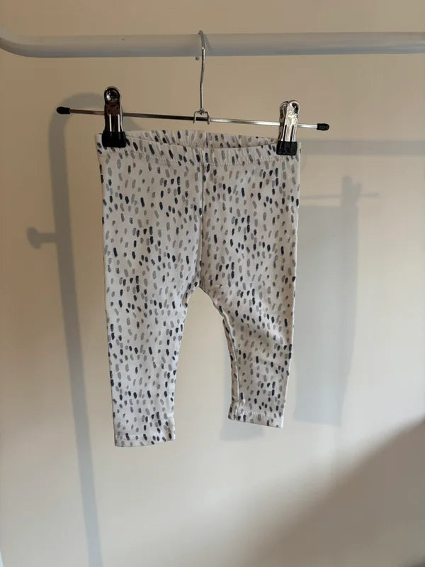 Witte legging met streepjes