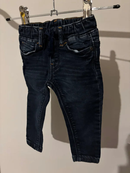 Marineblauwe jeansbroek