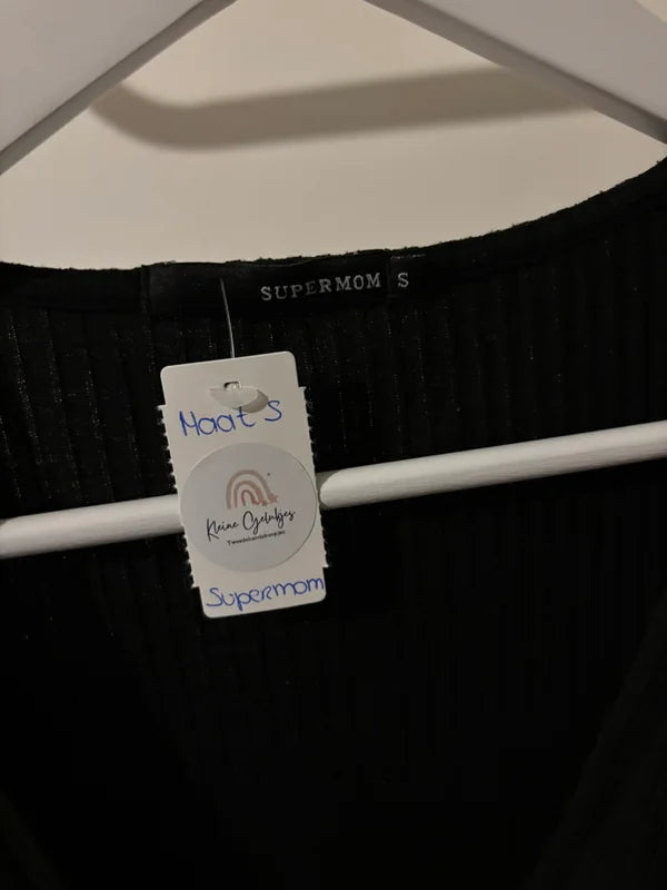 Zwarte zwangerschapsjurk met korte mouwen