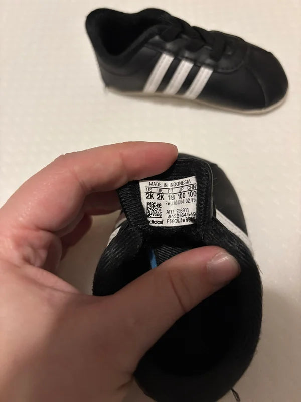 Zwarte schoentjes | Adidas | 18
