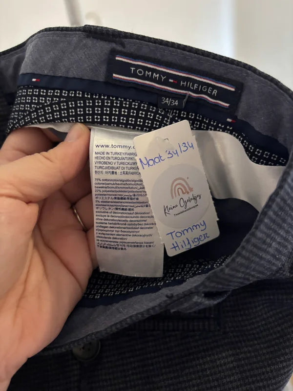 Donkergrijze geruite broek