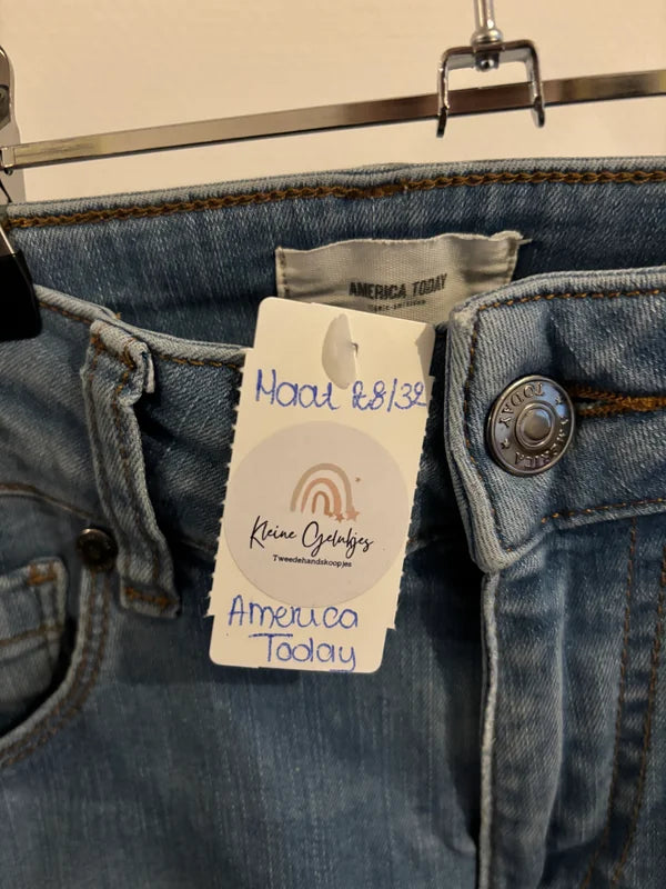 Lichtblauwe jeansbroek