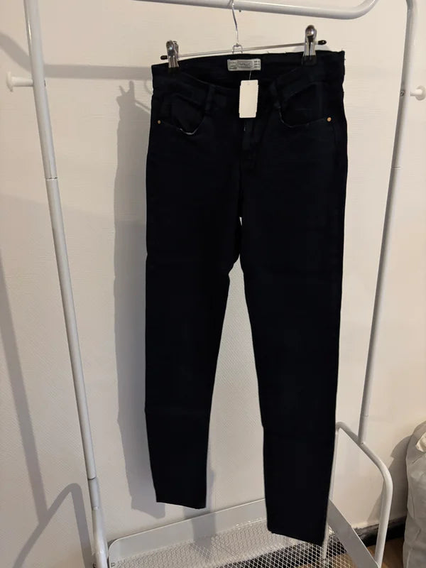 Marineblauwe jeansbroek