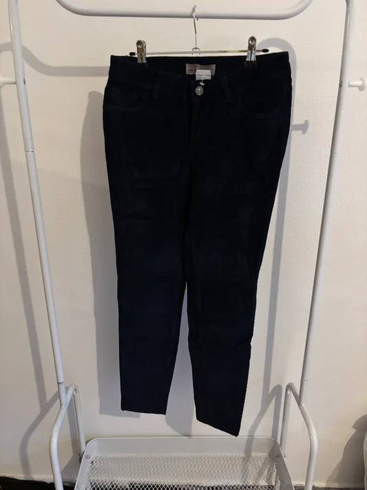 Marineblauwe ribfluwelen broek