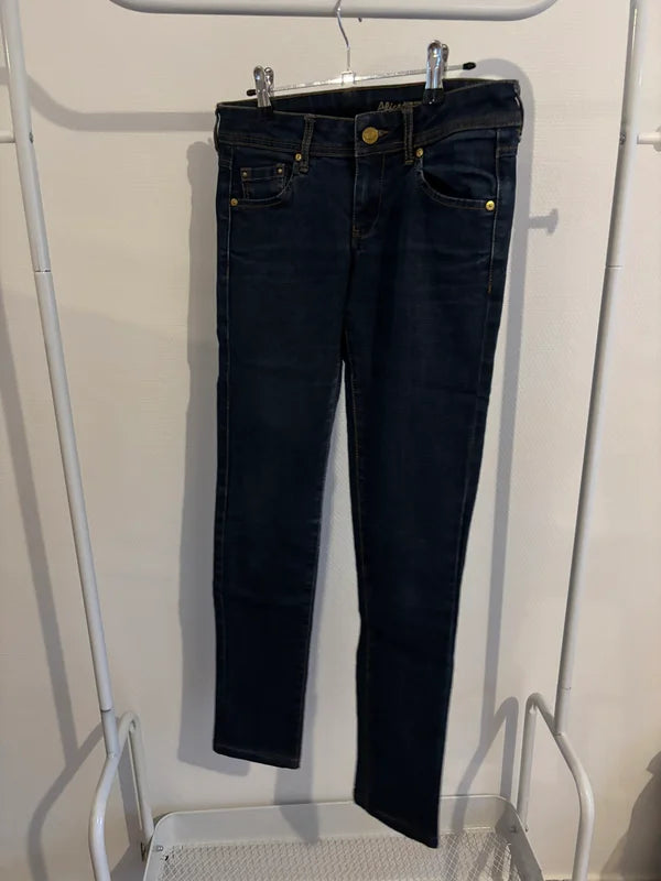 Marineblauwe jeansbroek