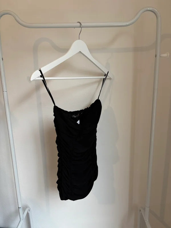 Zwart strapless topje