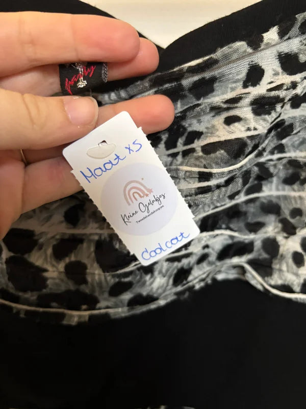 Grijze strapless panterjurk