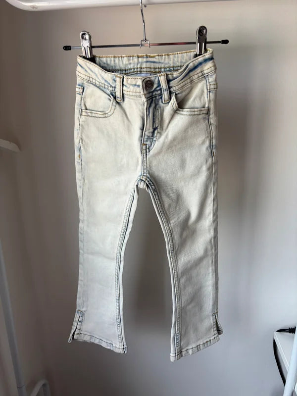 Lichtblauwe flared jeansbroek