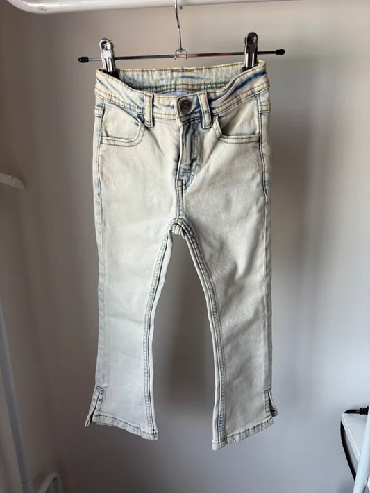 Lichtblauwe flared jeansbroek