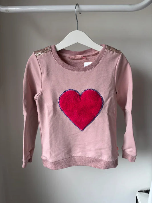 Lichtroze sweater met hartje