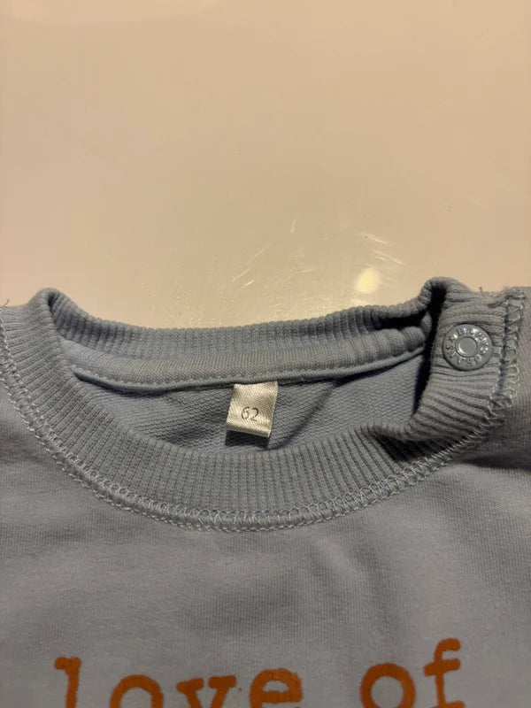 Lichtblauwe sweater "Love of my life"