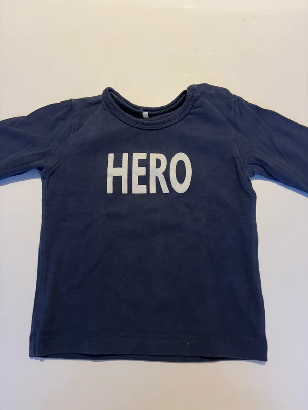 Marineblauwe longsleeve "Hero"